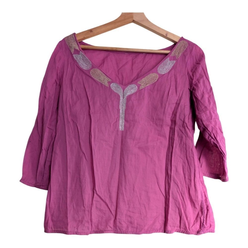 Berry pink gold embroidered v neck 💯 cotton blouse size s